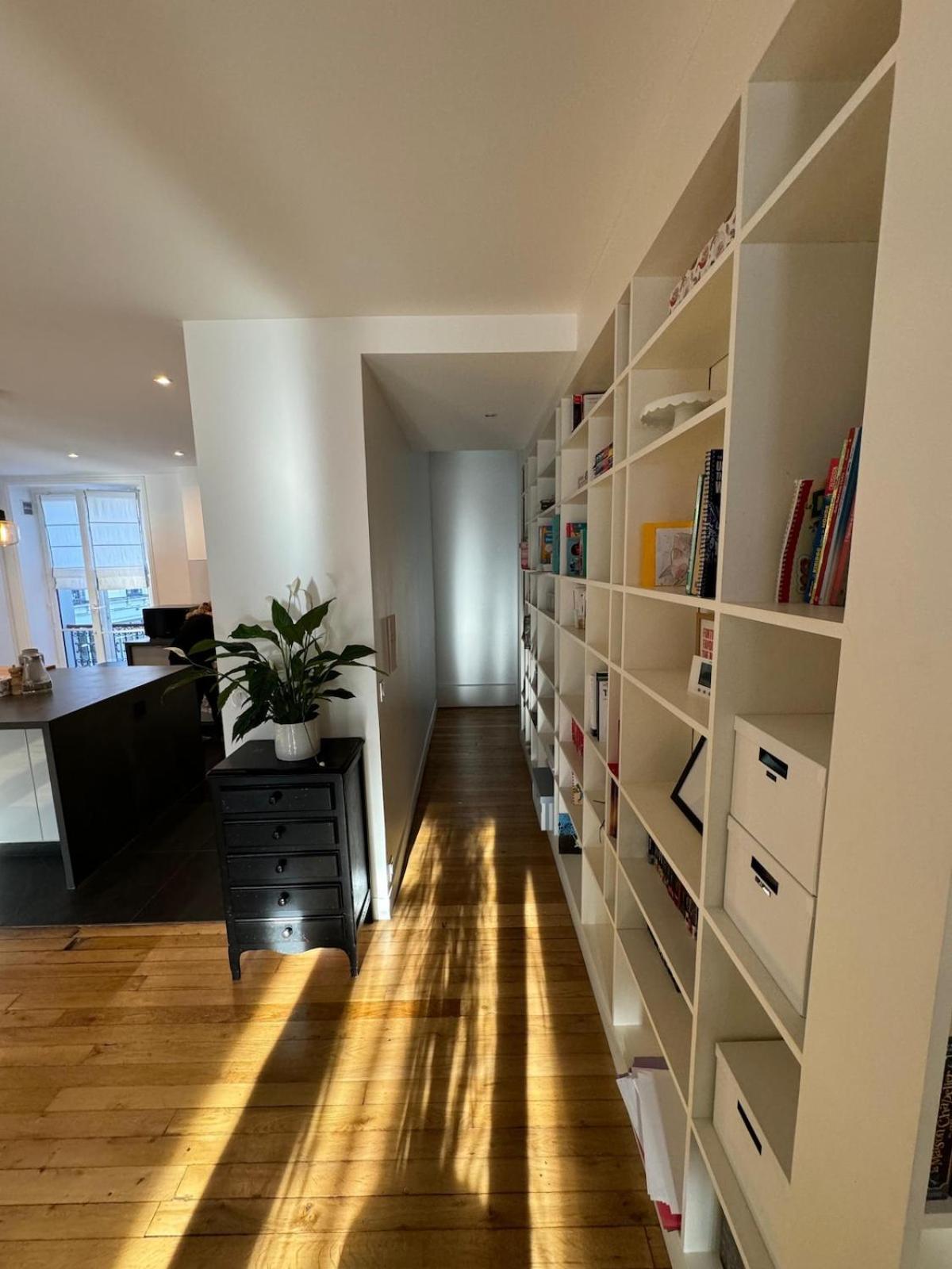 Beautiful Family - Canal Saint Martin Apartment Paris